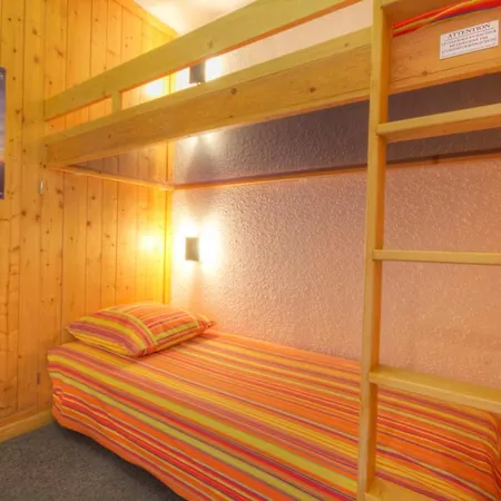 2 Pieces Pour 6 Personnes Avec Balcon, Wifi Gratuit, Au Pied Des Pistes - Fr-1-346-541